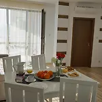 Апартамент кабакум плаза - Cabacum Plaza *
